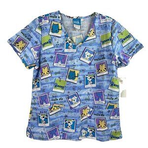 HQ V Neck Scrub Top Cat Dog All Over Print Womens Medium Vet Medical